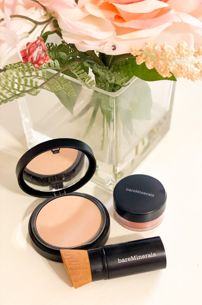 link to clean makeup brand Bare Minerals